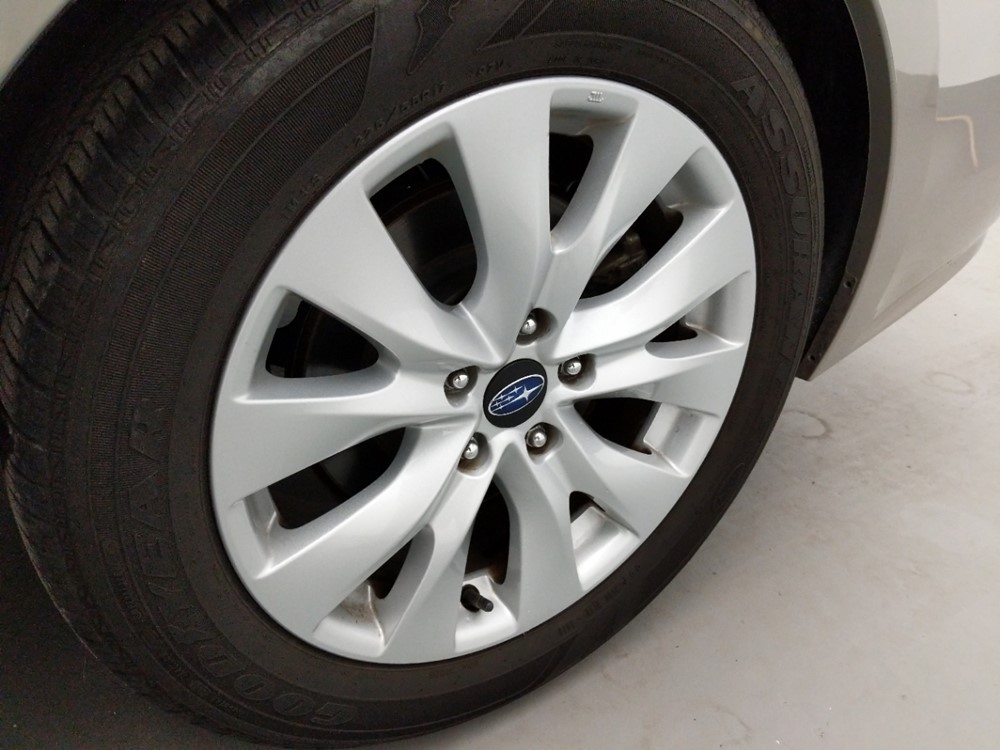 2017 Subaru Legacy - Wheel