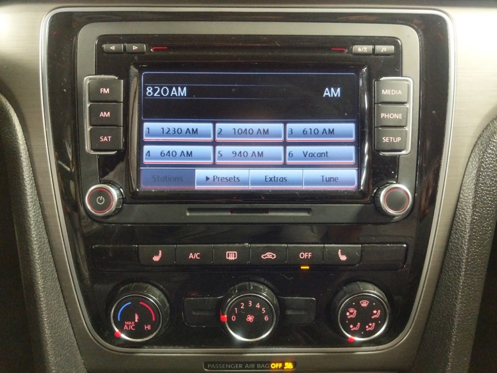2015 Volkswagen Passat - Stereo Package