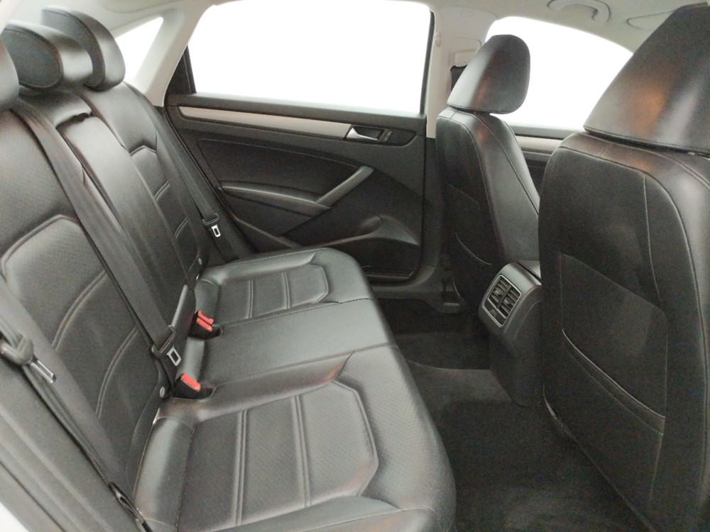 2015 Volkswagen Passat - Passenger Rear Seat