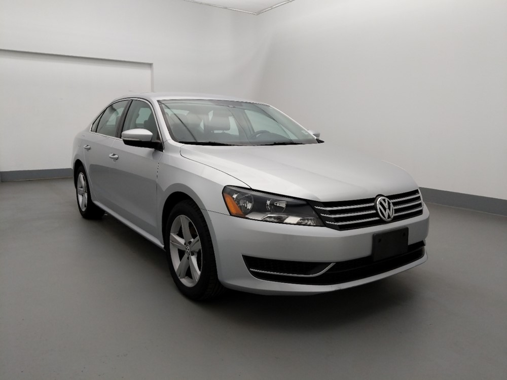 2015 Volkswagen Passat - Passenger Front Bumper