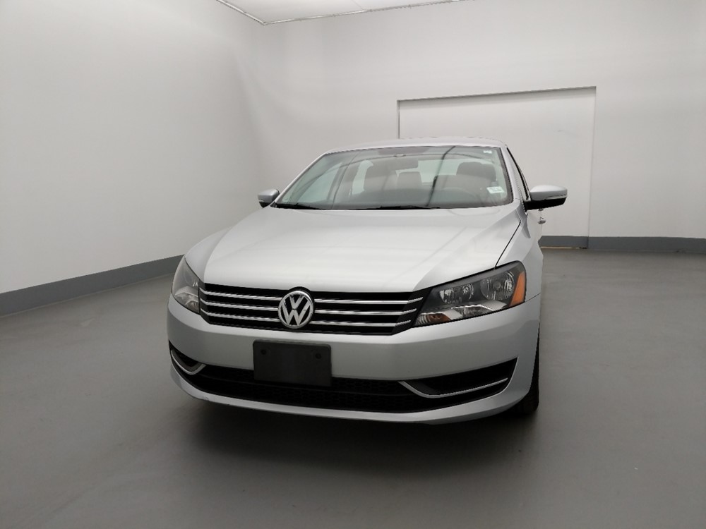 2015 Volkswagen Passat - Driver Front Hood