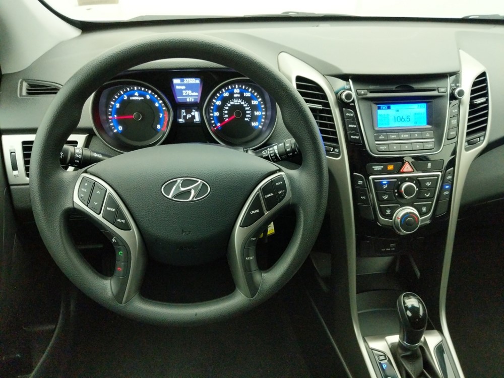 2017 Hyundai Elantra - Driver Dash
