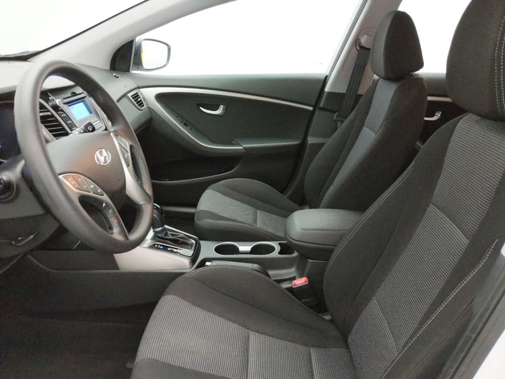 2017 Hyundai Elantra - Driver Front Seat