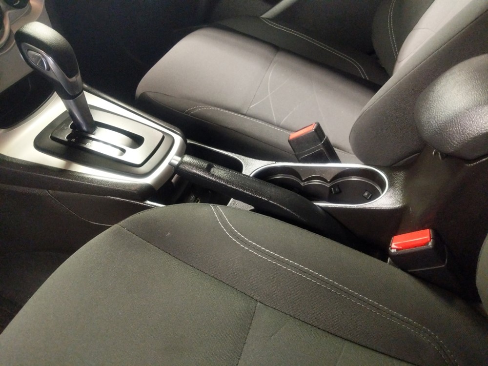 2017 Ford Fiesta - Center Console/Cup Holders