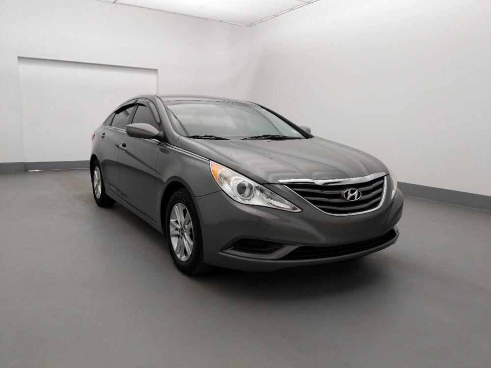 2013 Hyundai Sonata - Passenger Front Bumper