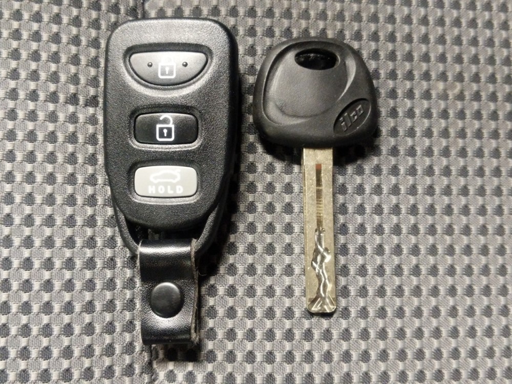 2013 Hyundai Sonata - Keys