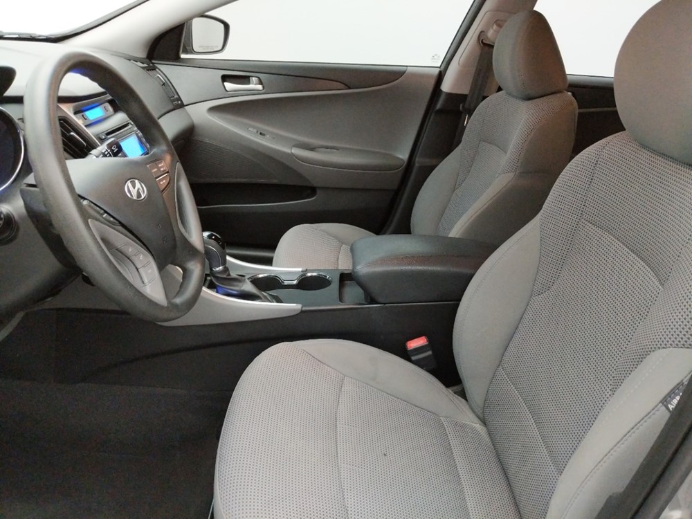 2013 Hyundai Sonata - Driver Front Seat