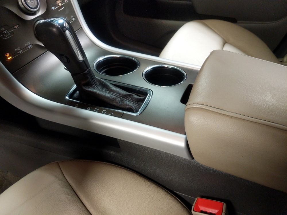 2014 Ford Edge - Center Console/Cup Holders