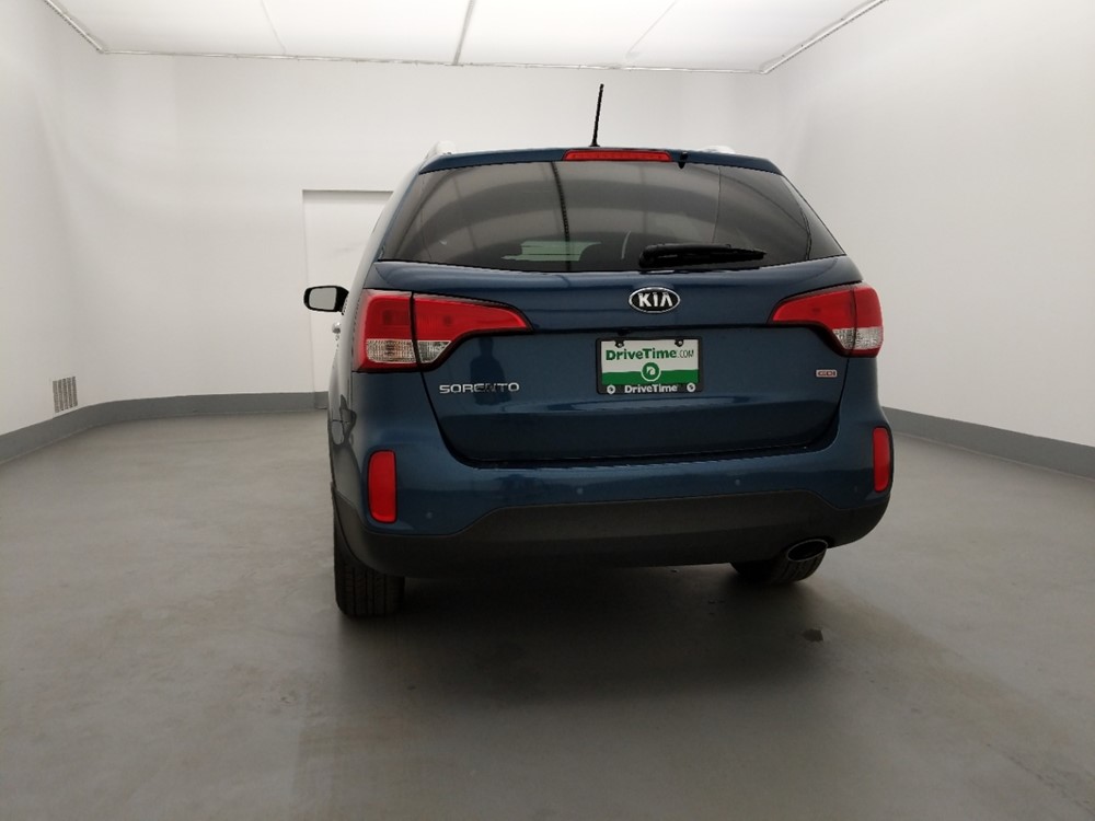 2015 Kia Sorento - Driver Rear Trunk