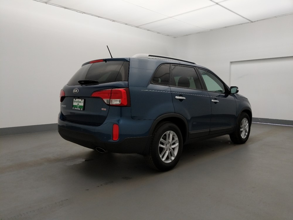 2015 Kia Sorento - Passenger Rear Side
