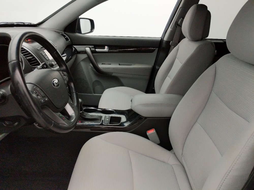 2015 Kia Sorento - Driver Front Seat