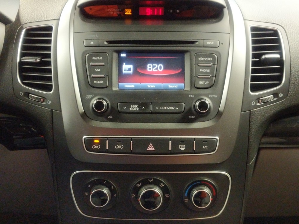 2015 Kia Sorento - Stereo Package