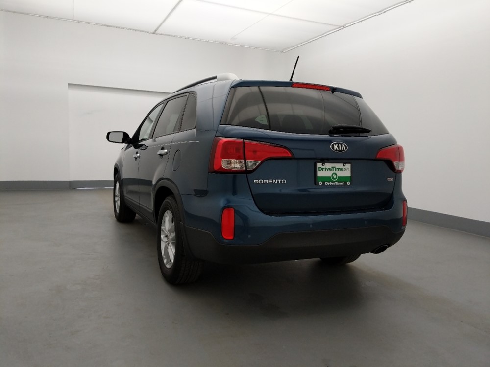 2015 Kia Sorento - Driver Rear Bumper