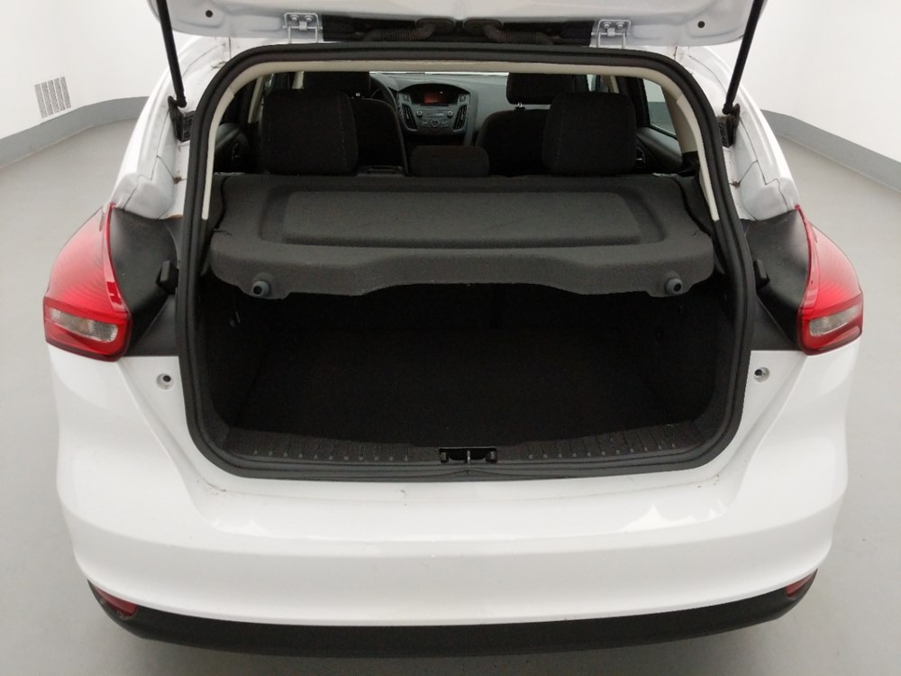 2017 Ford Focus - Trunk