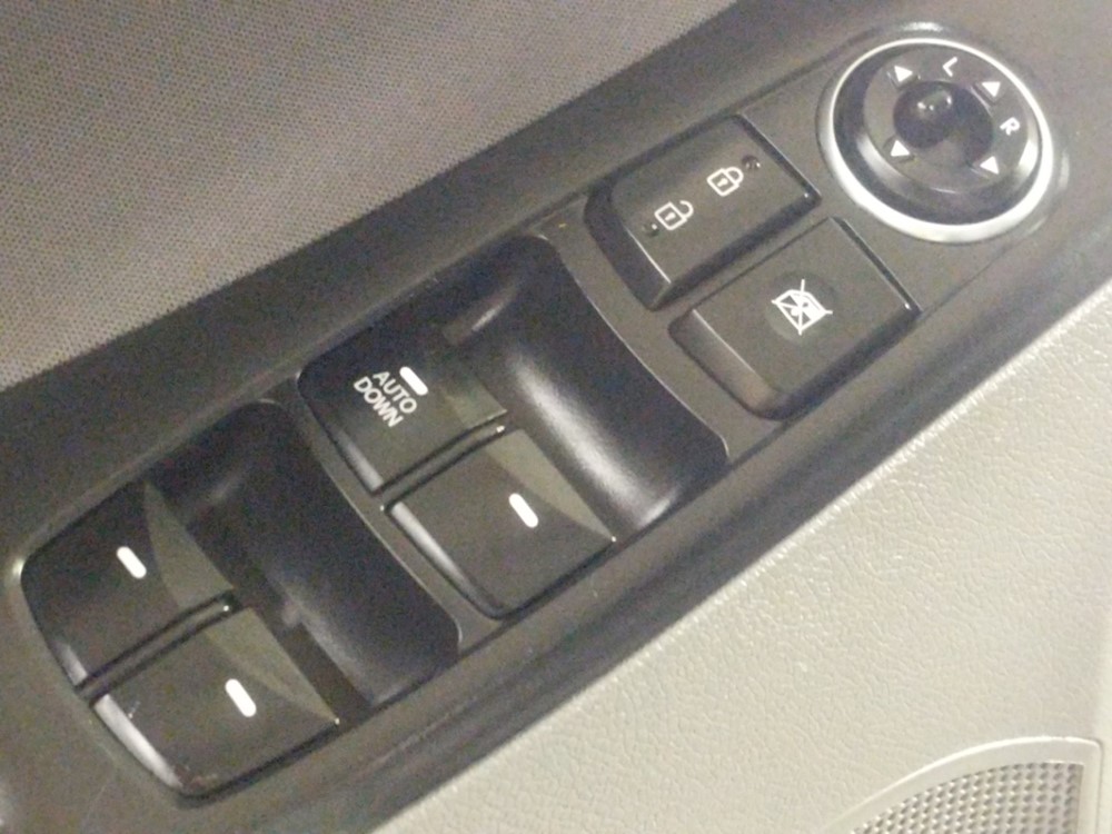 2014 Hyundai Elantra - Driver Power Windows/Lock Control