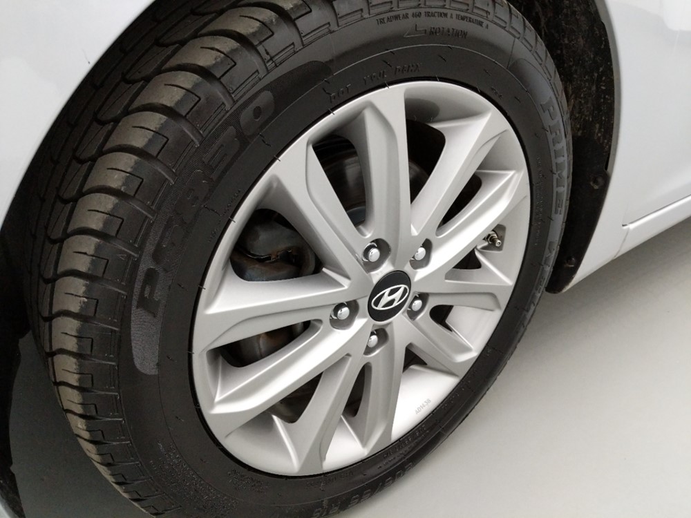2014 Hyundai Elantra - Wheel