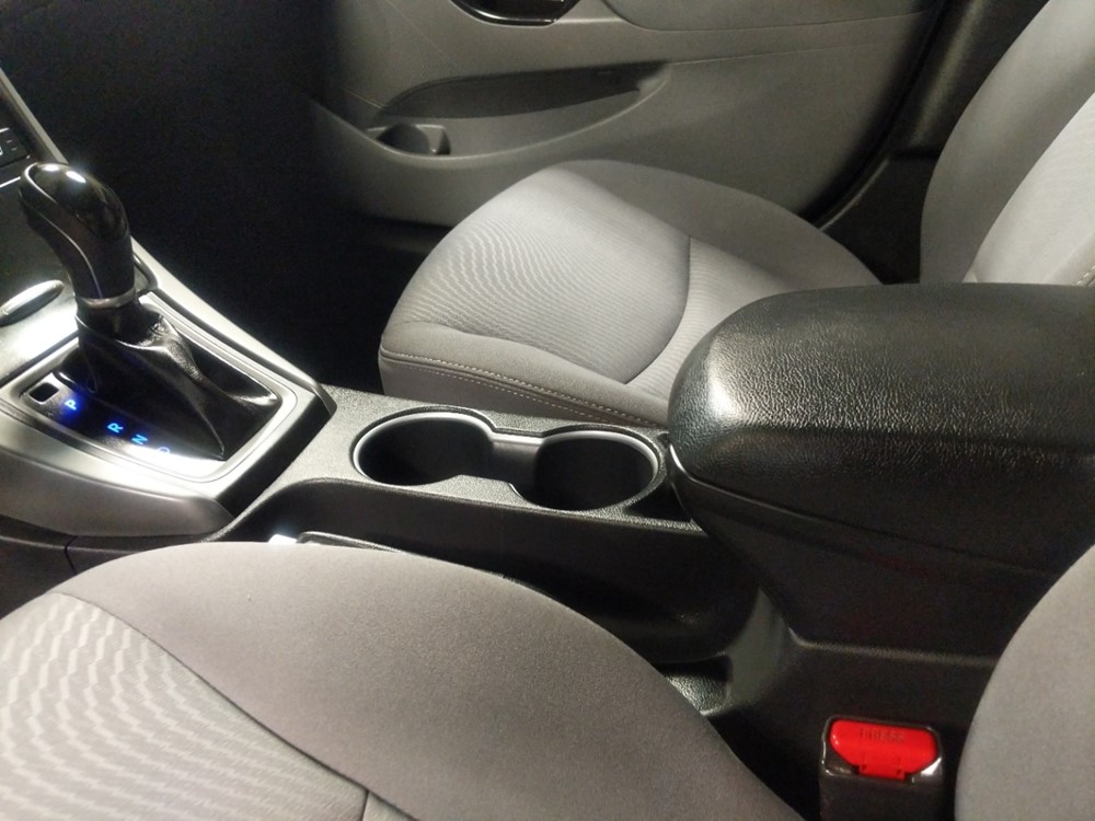 2014 Hyundai Elantra - Center Console/Cup Holders