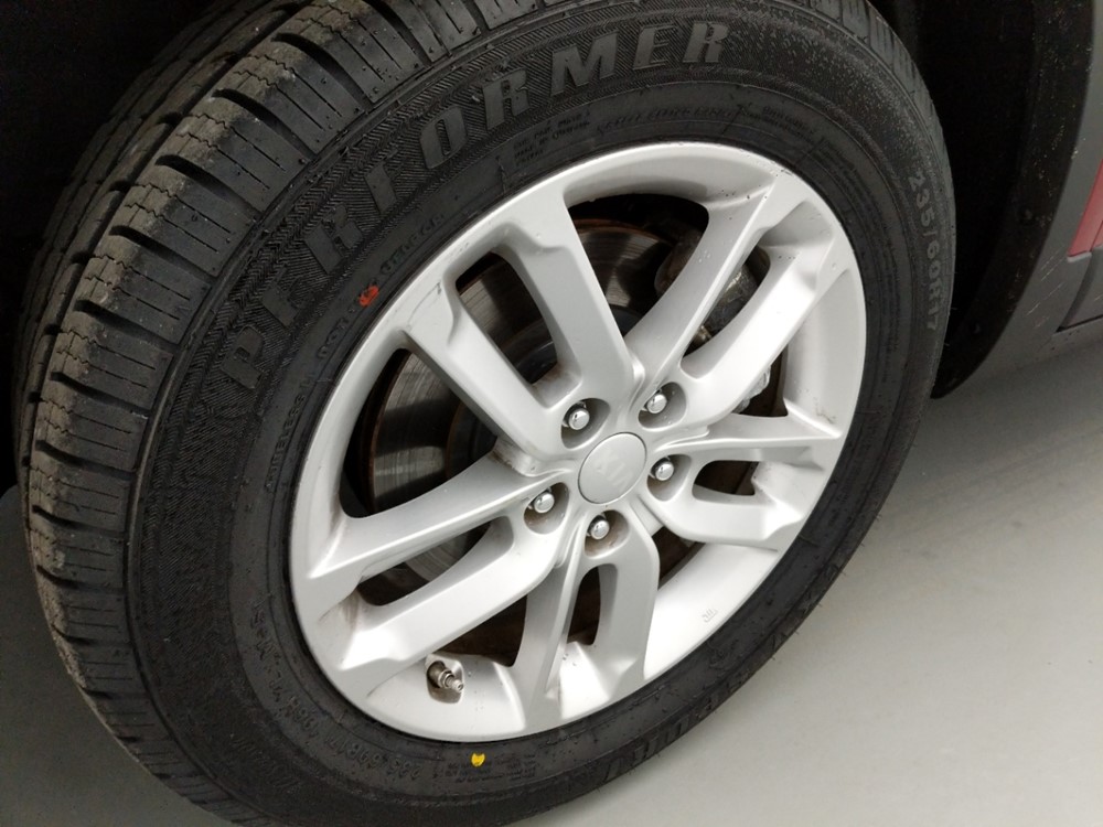 2014 Kia Sorento - Wheel