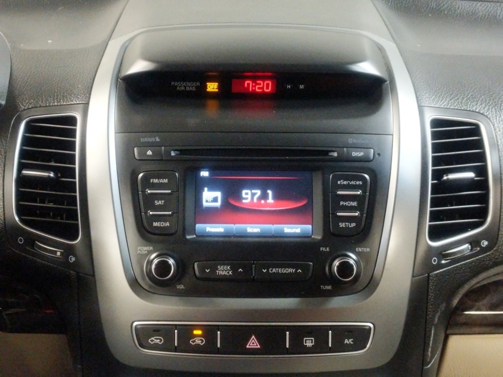 2014 Kia Sorento - Stereo Package