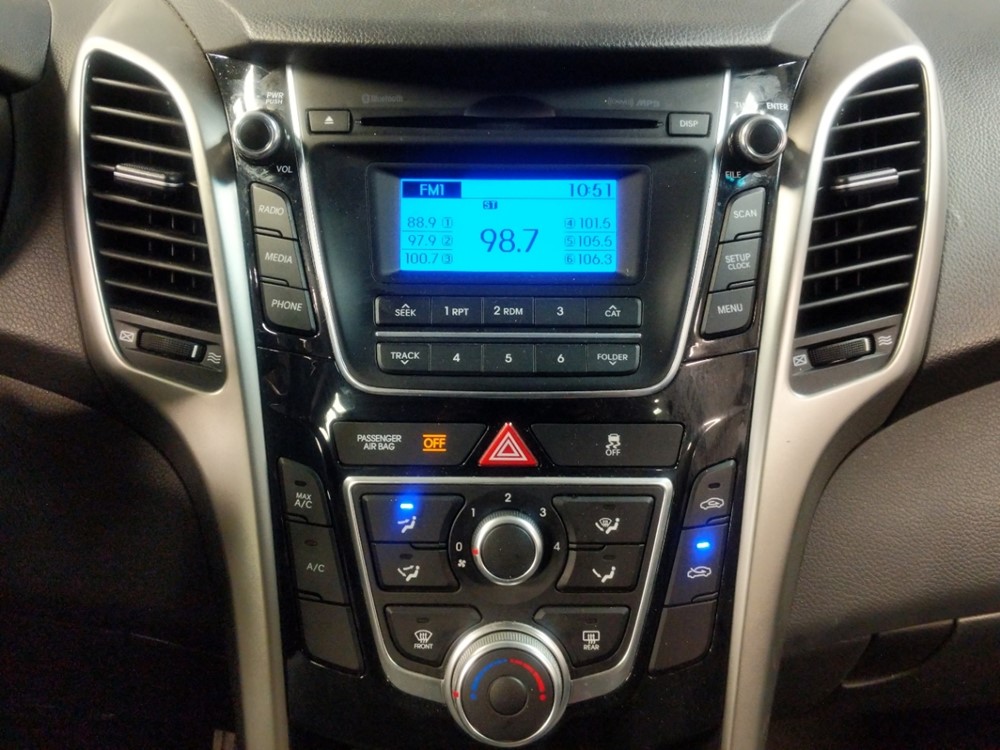 2017 Hyundai Elantra - Stereo Package