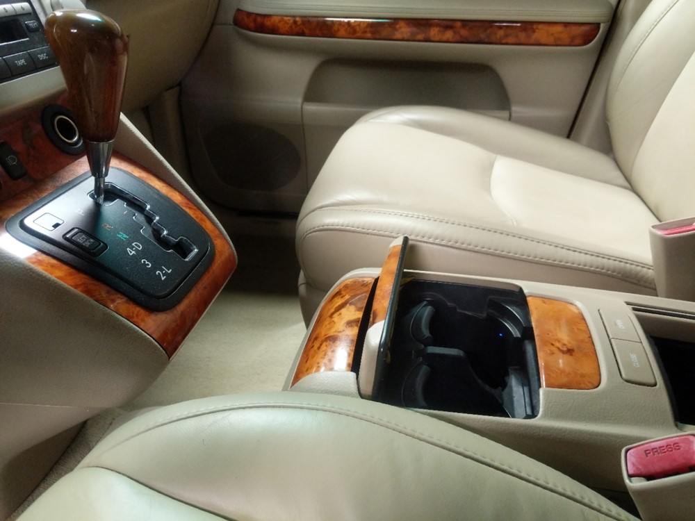 2009 Lexus RX 350 - Center Console/Cup Holders