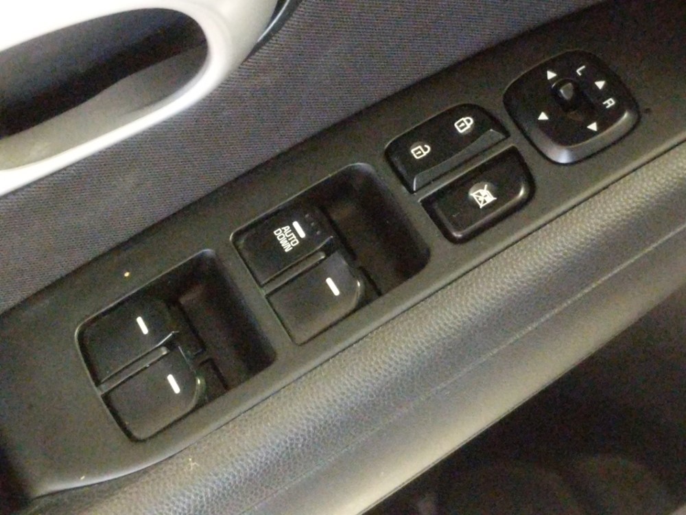 2016 Kia Soul - Driver Power Windows/Lock Control