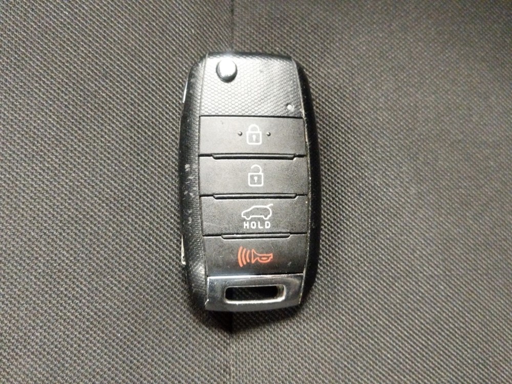 2016 Kia Soul - Keys