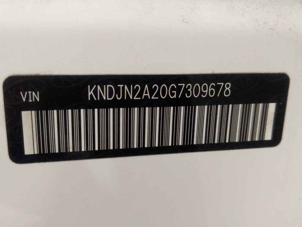 2016 Kia Soul - VIN Plate