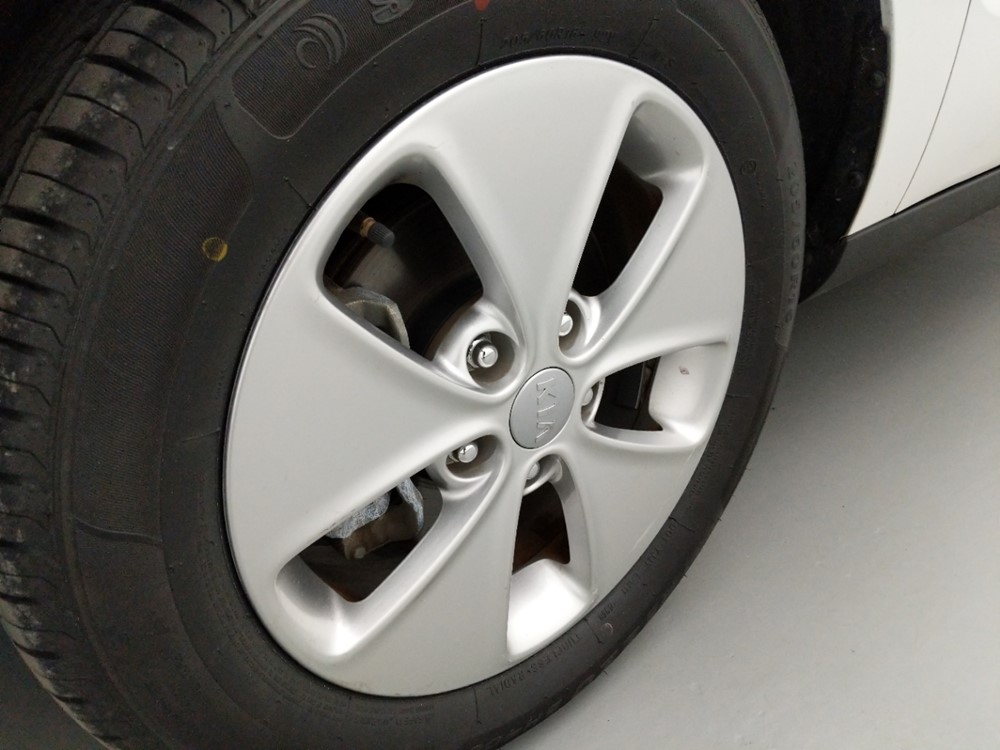 2016 Kia Soul - Wheel