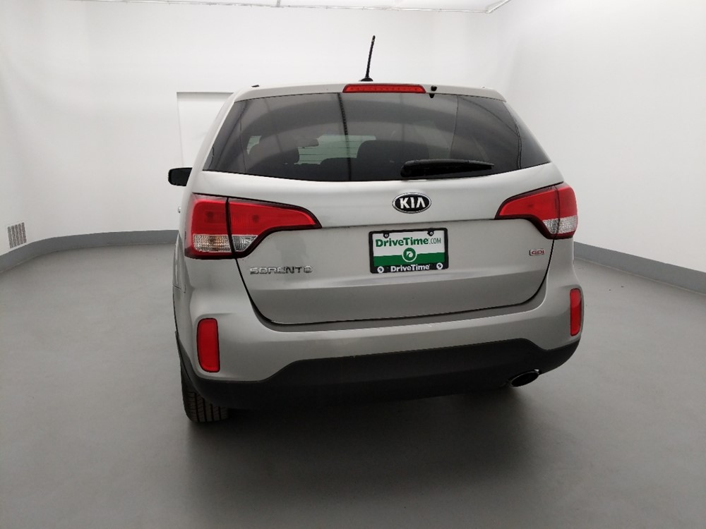 2014 Kia Sorento - Driver Rear Trunk