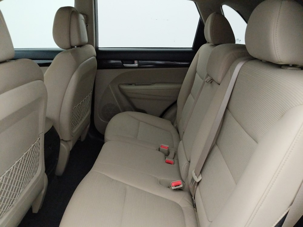 2014 Kia Sorento - Driver Rear Seat