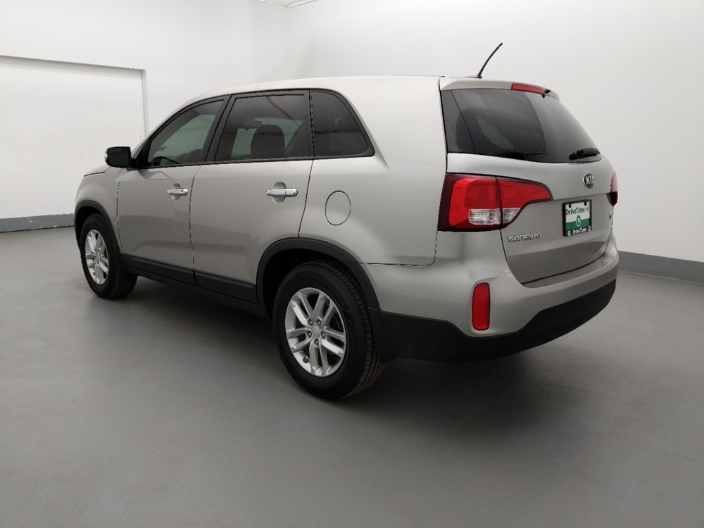 2014 Kia Sorento - Driver Rear Side
