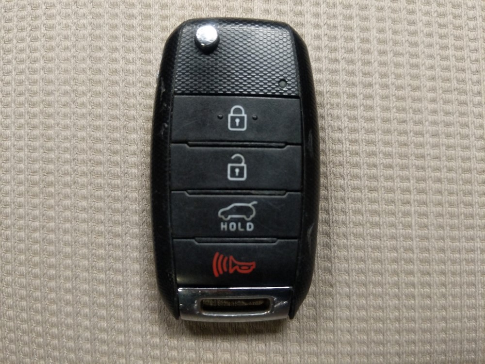 2014 Kia Sorento - Keys