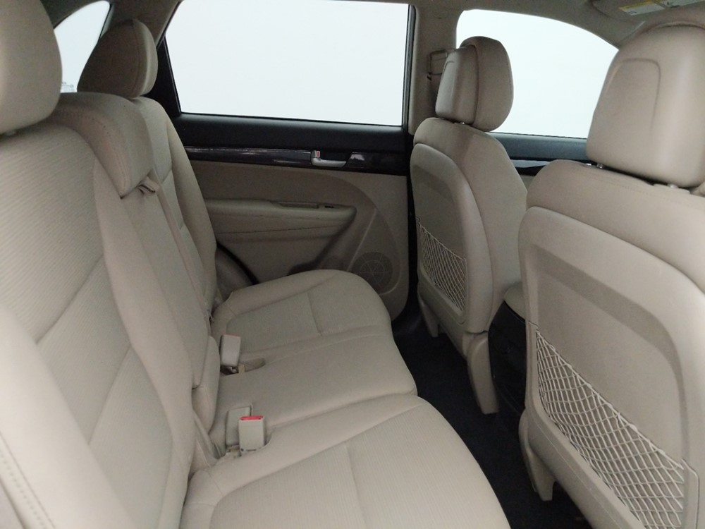 2014 Kia Sorento - Passenger Rear Seat