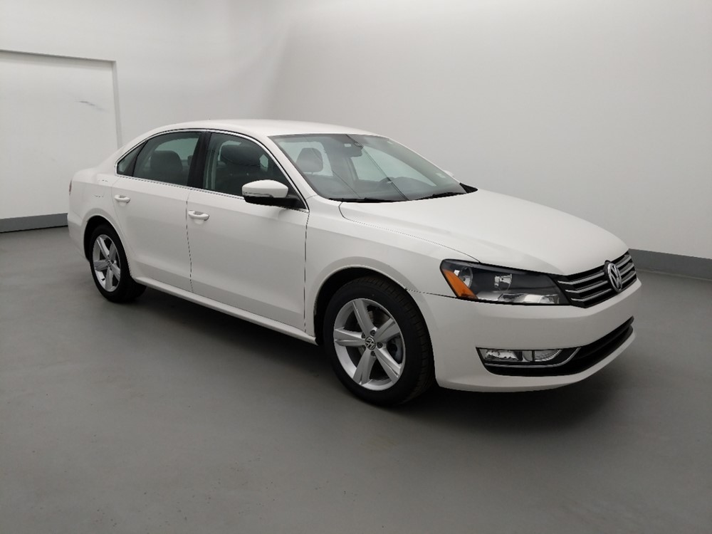 2015 Volkswagen Passat - Passenger Front Side