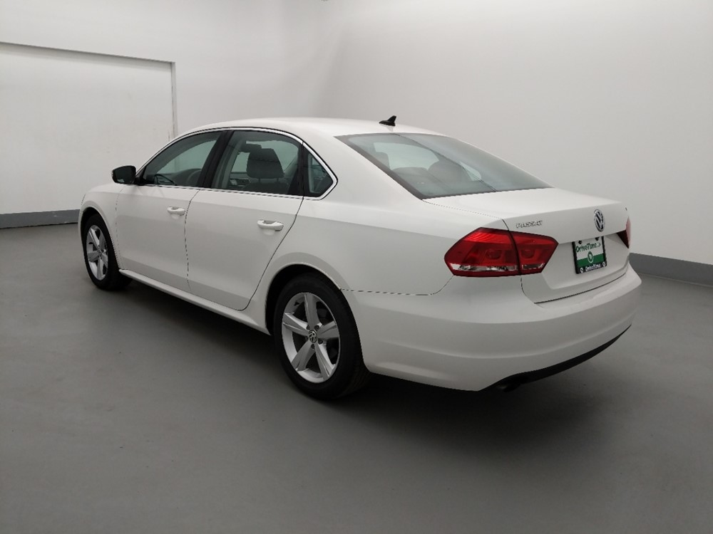 2015 Volkswagen Passat - Driver Rear Side