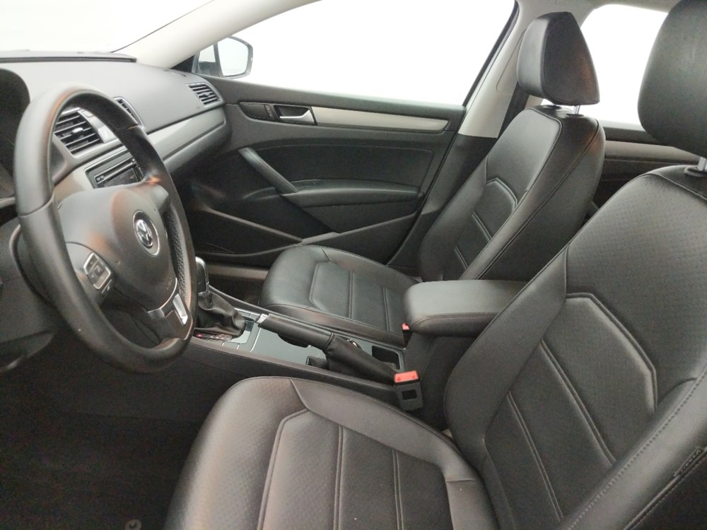 2015 Volkswagen Passat - Driver Front Seat