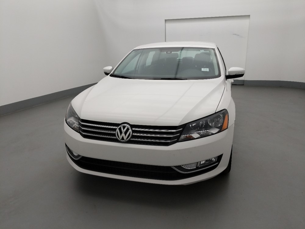 2015 Volkswagen Passat - Driver Front Hood