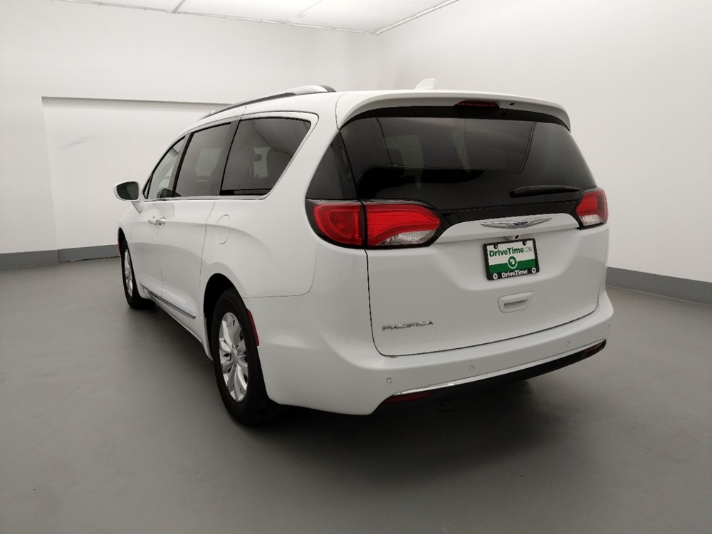 2018 Chrysler Pacifica - Driver Rear Bumper