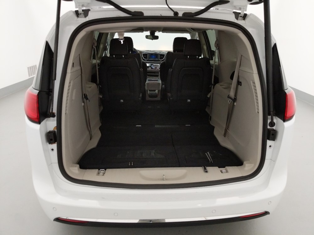 2018 Chrysler Pacifica - Trunk