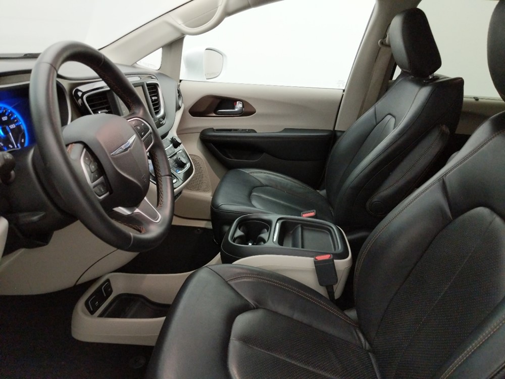 2018 Chrysler Pacifica - Driver Front Seat