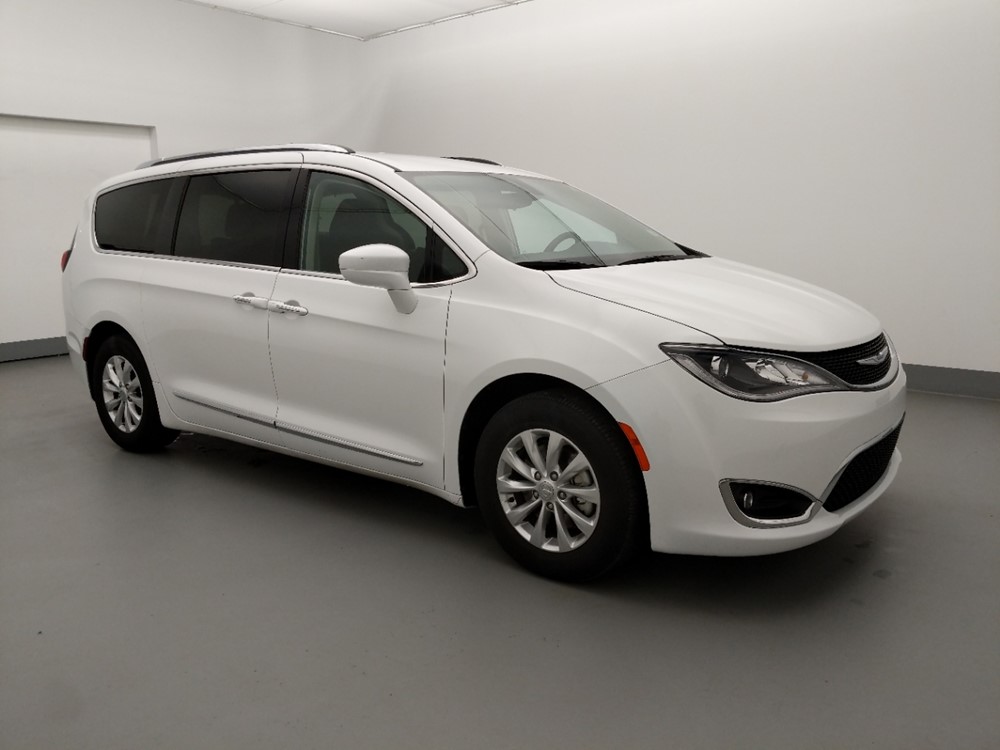 2018 Chrysler Pacifica - Passenger Front Side