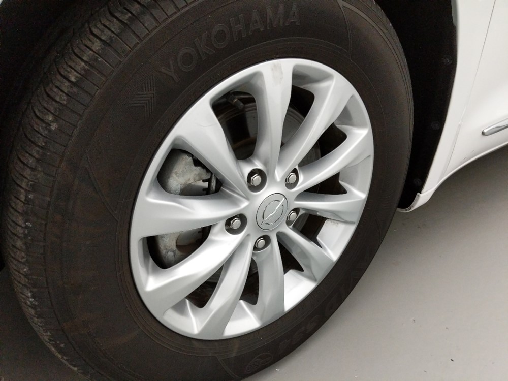 2018 Chrysler Pacifica - Wheel