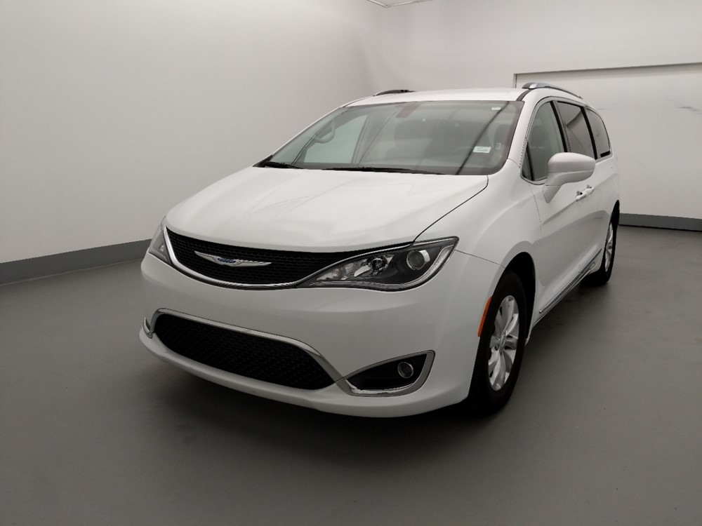 2018 Chrysler Pacifica - Driver Front Bumper
