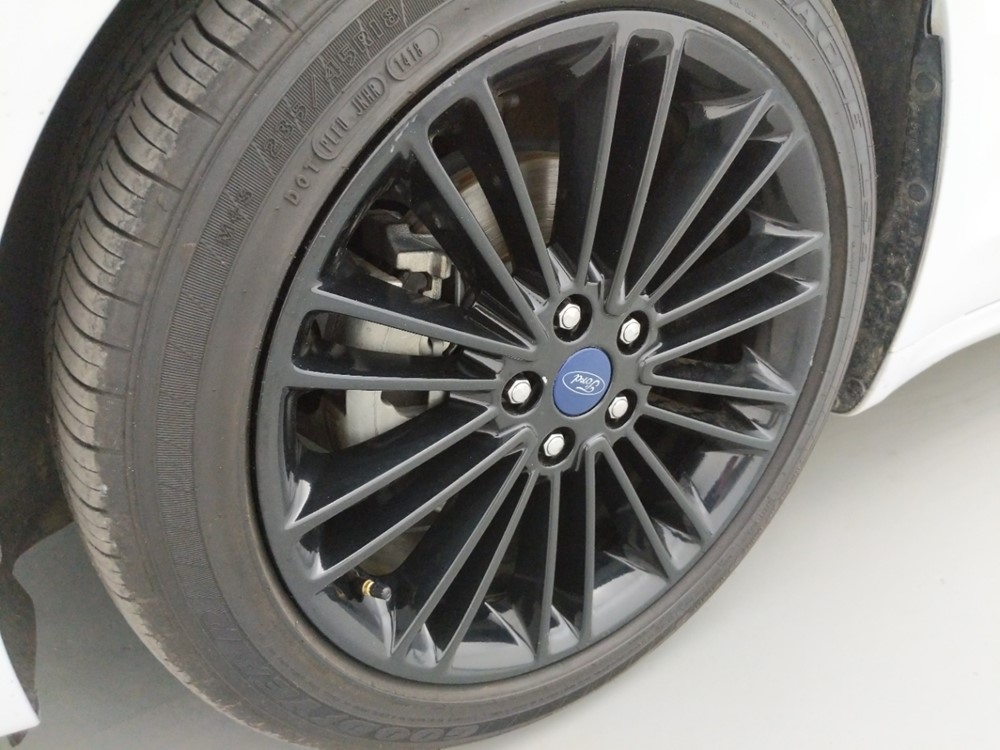 2017 Ford Fusion - Wheel