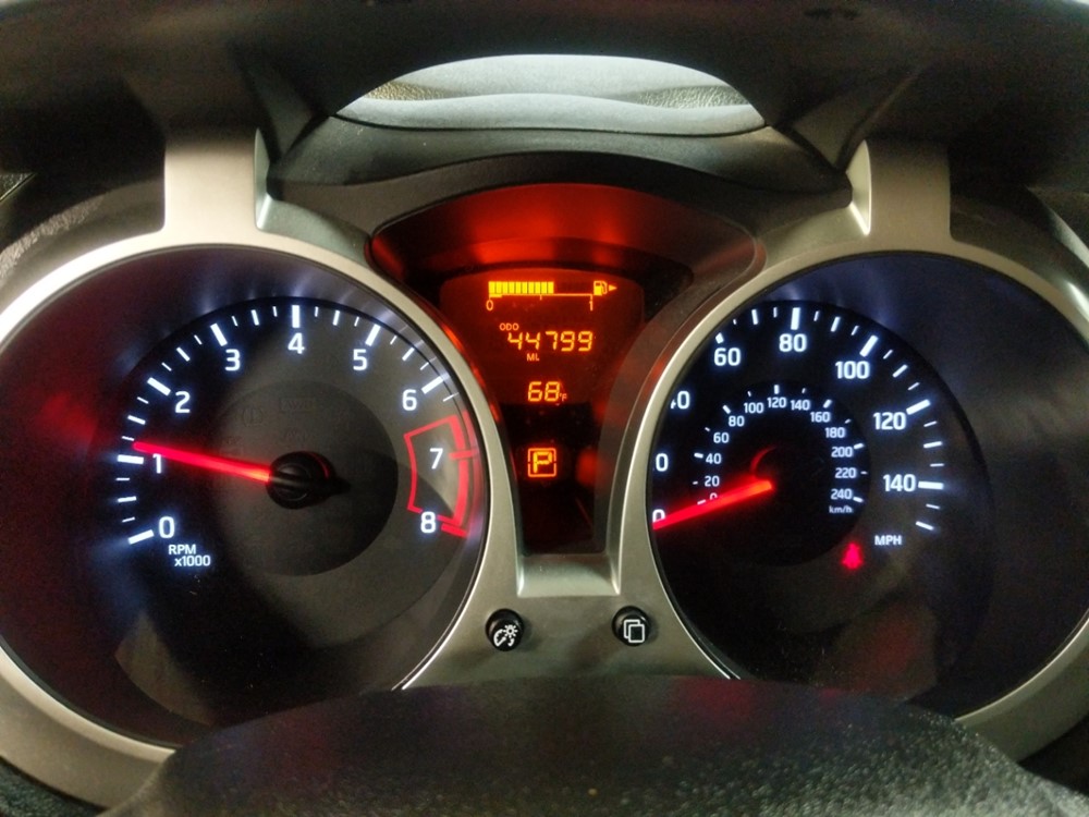 2017 Nissan JUKE - Odometer Close Up
