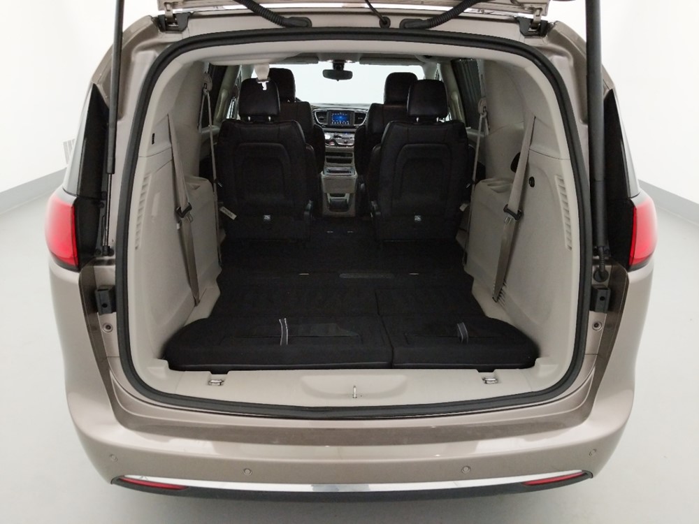 2018 Chrysler Pacifica - Trunk
