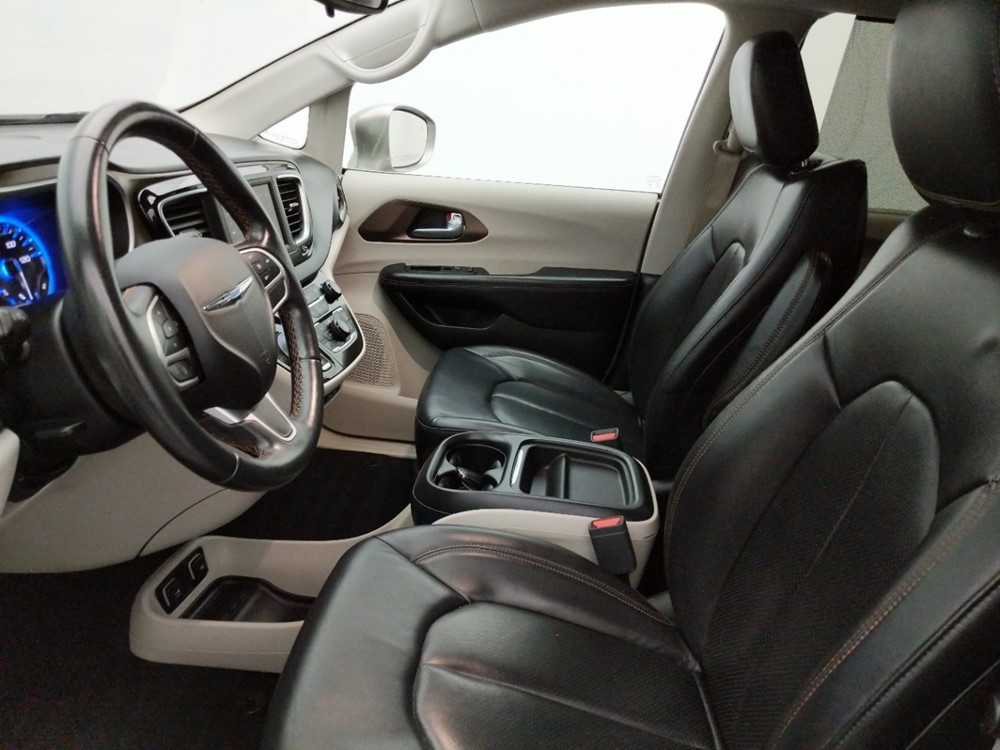 2018 Chrysler Pacifica - Driver Front Seat