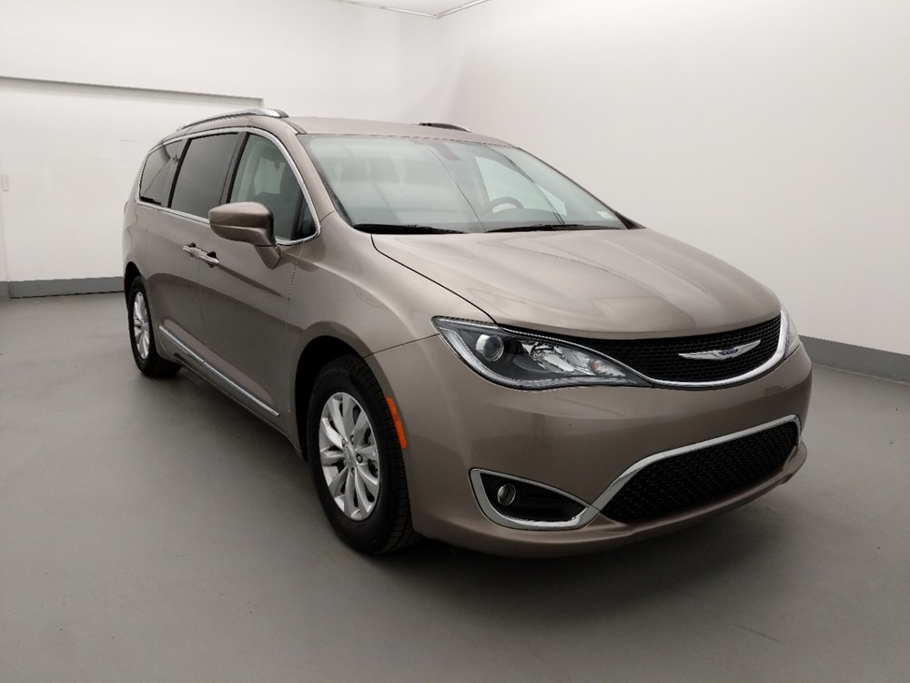 2018 Chrysler Pacifica - Passenger Front Bumper