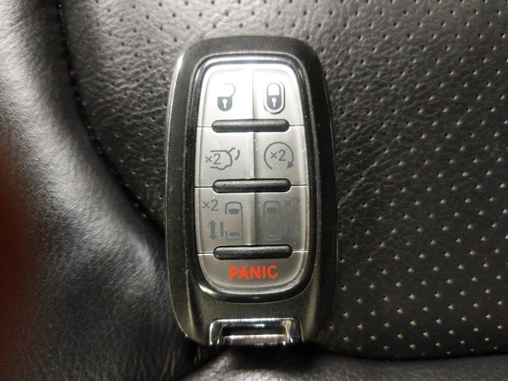 2018 Chrysler Pacifica - Keys